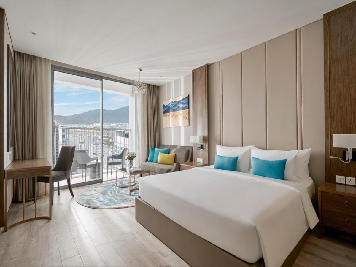 Panorama Lyn Beachfront Apartment Nha Trang Luaran gambar