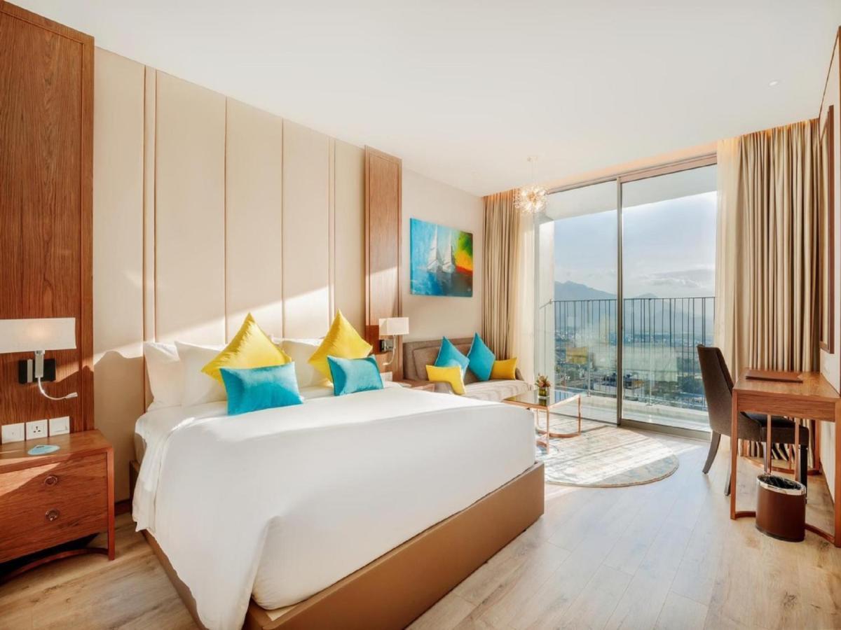 Panorama Lyn Beachfront Apartment Nha Trang Luaran gambar