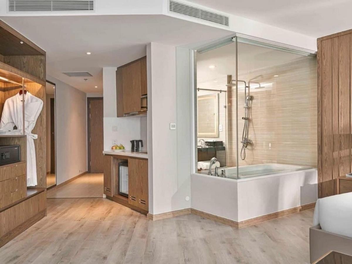Panorama Lyn Beachfront Apartment Nha Trang Luaran gambar